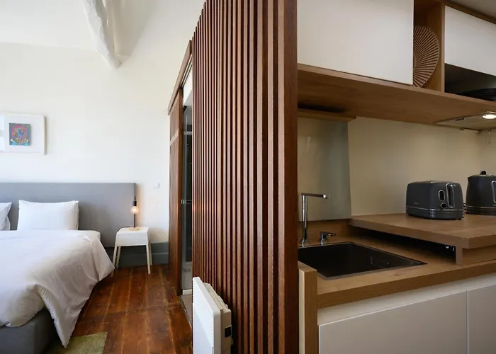 アパート Live In - Codecal